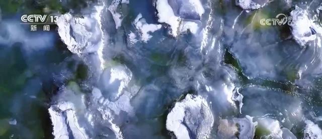 雾凇、冰川、彩林，山水画卷醉游人！各地冬日“限定版”美景纷纷“上线”