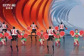 蛇年春晚中的黑科技：机器人跳舞、舞台秒变油画、eVTOL已来图片