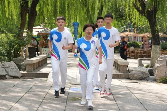 全国三八红旗手刘云香：泉水节不仅是文化盛宴，更是社区治理的催化剂