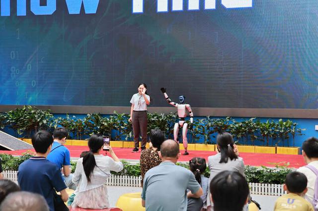 这个暑期，到广东科学中心体验沉浸式空中剧场