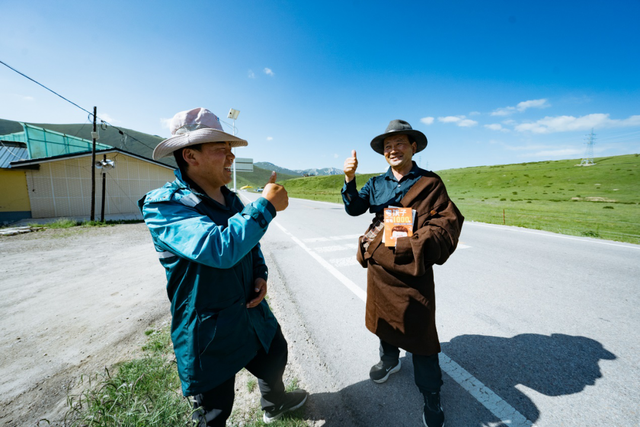 拼多多西进行动深入青海牧区，快递驿站成草原牧民打卡新地标