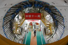 我国最长海底高铁隧道舟山侧掘进突破2000米图片