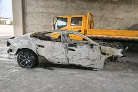 AEB失效？车门是否锁死？小米SU7碰撞爆燃事故疑问待解图片