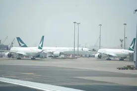 经港珠澳大桥前往香港国际机场转机的过境乘客或无须在港再办理出入境手续图片