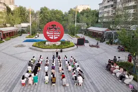 诵读经典、书法艺术……叶县暑期传统文化公益课受欢迎图片