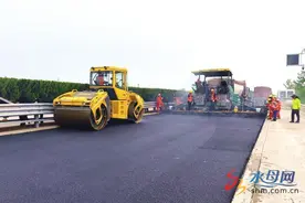 威青高速水泥路面“换装”改成沥青路面后通行将更舒适图片