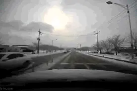 @驾驶人：雪天出行交通安全提示，请查收！图片