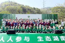 省林业局举办森林防火宣传月主题宣传活动图片