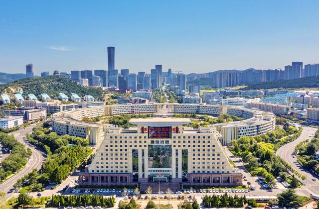 优宝特机器人的进化：攀得过泰山台阶，也征得了世界赛道