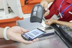 在闹市区开手机店诈骗？幕后老板：我只是讲述了“商业模式”图片