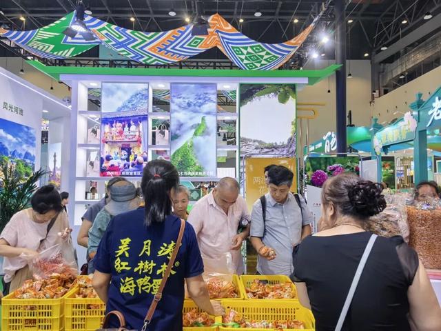 跨越海边山，防城港携好物亮相第22届东博会旅游展