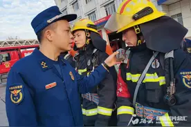 寻匠心丨技术创新 为新疆消防救援插上“科技翅膀”图片