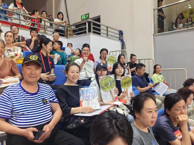 全国第14届艺术节第二十届“群星奖”广场舞——张家口文旅携精彩舞蹈 + 四季风光圈粉重庆