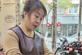 湖南怀化理发师晓华爆火带来全行业启示 也有不少“晓华”隐于兰州大街小巷图片