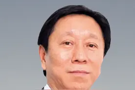 瞭望·瞭望访谈 | 钢铁行业向绿升级焕新出发——专访世界钢铁协会第41任、42任主席，河钢集团党委书记、董事长于勇图片