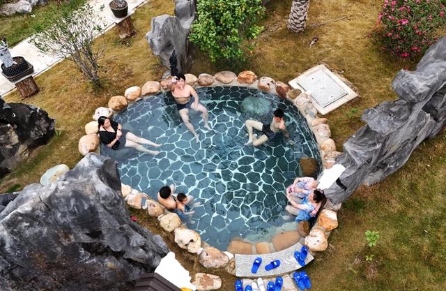 石阡古温泉景区:巧用热资源做活“温泉+”山水旅游组合人文盛宴