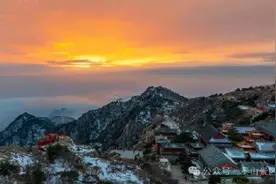 泰山景区受积雪积冰影响暂停开放，已购买门票可退票图片
