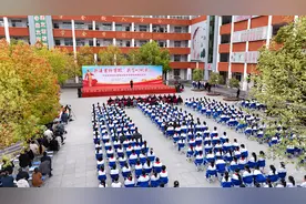 邓州市举行新时代雷锋学校学雷锋成果展示活动图片
