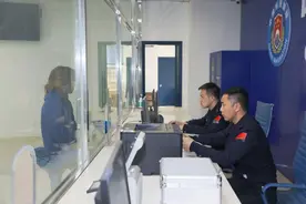 漳州边检开通船员换班“联合查验”新模式图片