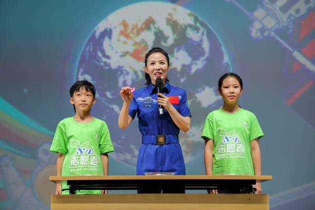 中国科技馆举办科学之夜暨“全国科普月”预热活动