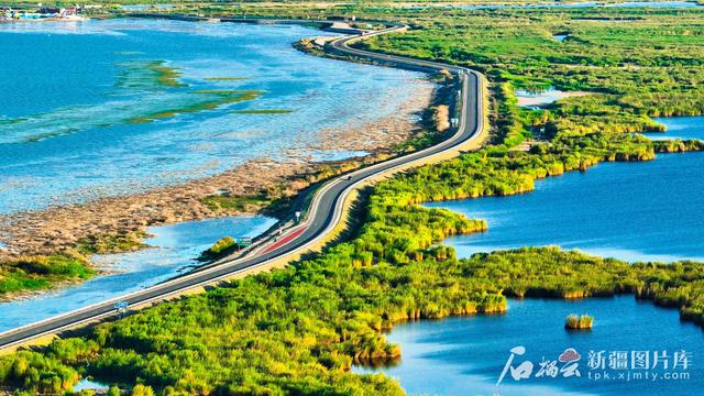 2025新疆经济半年报丨新疆旅游“现象级”增长的背后