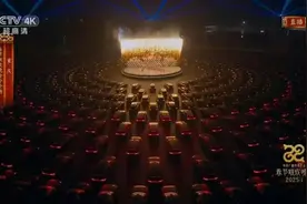 780辆“重庆造”智能网联新能源汽车如何完美演绎灯光秀图片