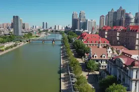 向国庆献礼！海河畔唱响《歌唱祖国》图片