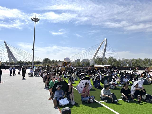 WTT大满贯公园今天上午开园，球迷第一时间尝鲜体验