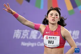 田径——南京室内世锦赛：吴艳妮打破女子60米栏全国纪录图片