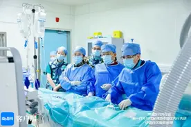 全球最小“胶囊起搏器”，让7岁女孩在博鳌乐城重获“心”生图片