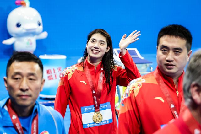 十五运｜泳池“顶流”值得信赖，覃海洋张雨霏称王封后，双双剑指洛杉矶