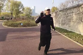 运动达人王冰迪的健康“密码”：管住嘴、迈开腿、好情绪图片