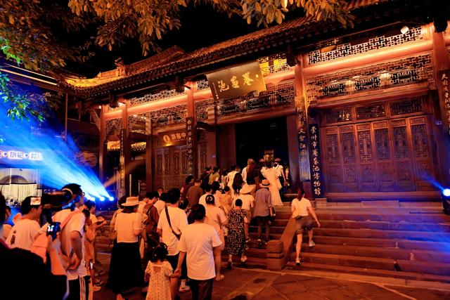 “渝见渝爱・罨画崇州清凉周末行”体验团开启跨区域文旅新旅程