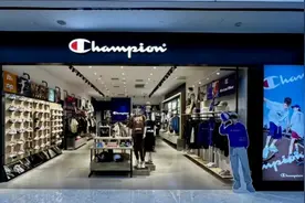 Champion正被挂牌出售，营收连跌7季，潮牌不潮了？图片