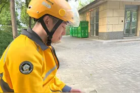 外卖骑手，想走正门图片