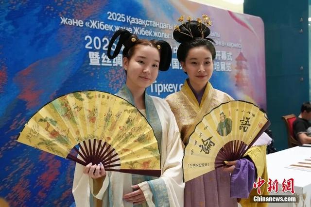 球迷观赛、商务旅行 海外华人旅游业者“双节”假期忙不停