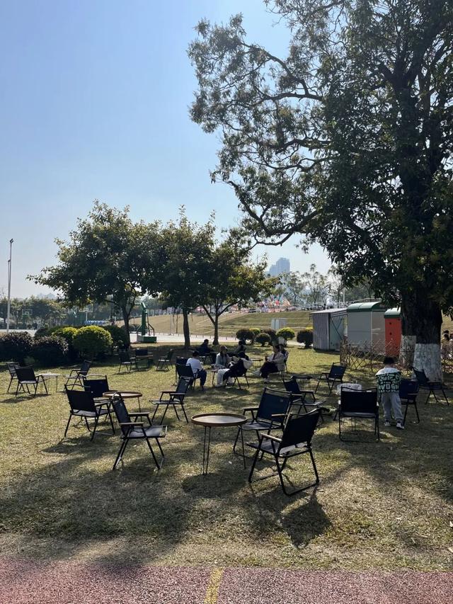 良庆周末新据点！邕江五象栖地市集，江风与烟火气全拿捏