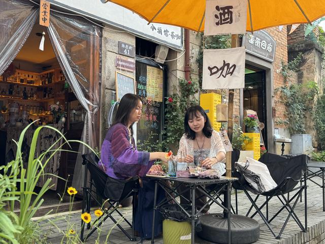 曲靖老街：六百年时光里长出“新烟火”