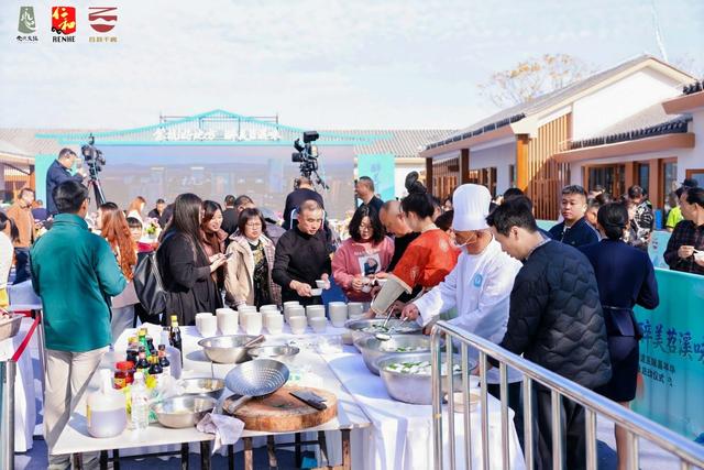 “2025余杭完美生活嘉年华”启幕，初冬时节点燃消费热情