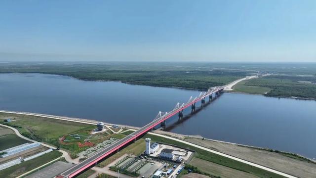 “中俄双子城”黑河：构建跨国交融的烟火图景