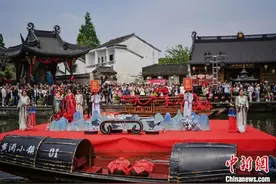 “五一”黄酒小镇解锁新体验 千年老酒焕发“年轻态”图片