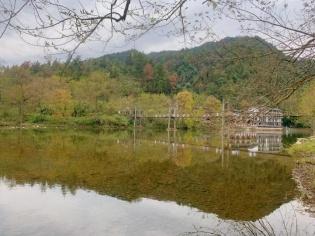 侗寨深处藏春舍 梵净山下觅乡愁