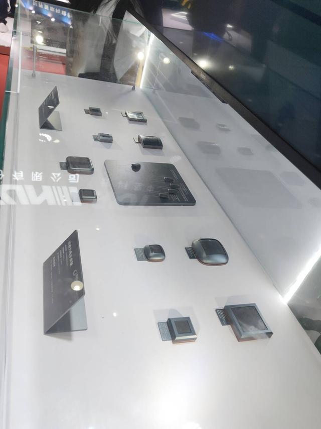 “成都造”新成果！全球首个AI神经网络电子皮肤发布