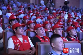 “五色花·平安行”南京文明交通志愿服务正式启动图片
