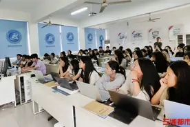 企业AI直播“上门”实训，高校学生实践水平再提升图片