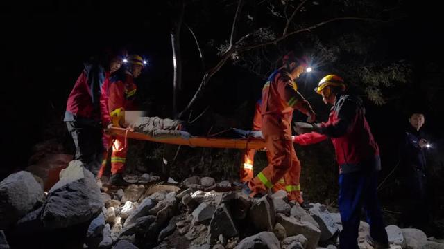 1天内5起警情、8人被困，年纪最大超80岁！北京消防紧急救援——