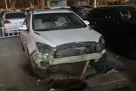 又有儿童放鞭炮引爆沼气，多车受损！为何在窨井附近不能放鞭炮？图片