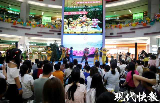 “茉莉花开”绽放连云港市连云区商圈，文明实践点亮夏日星夜