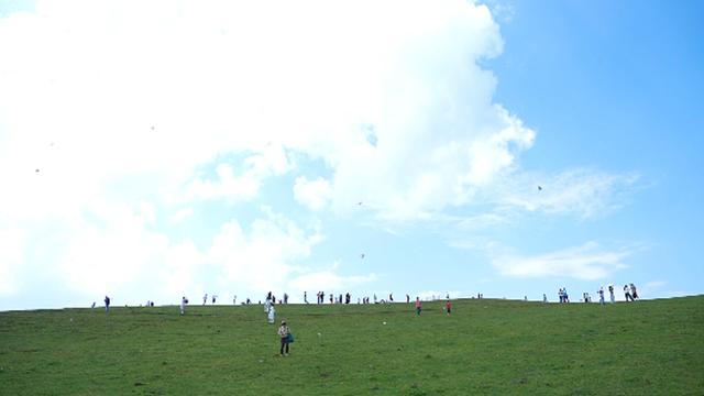 乌蒙大草原：避暑旅游火热出圈，景区游客爆棚