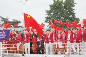 巴黎奥运会在雨中盛大开幕图片